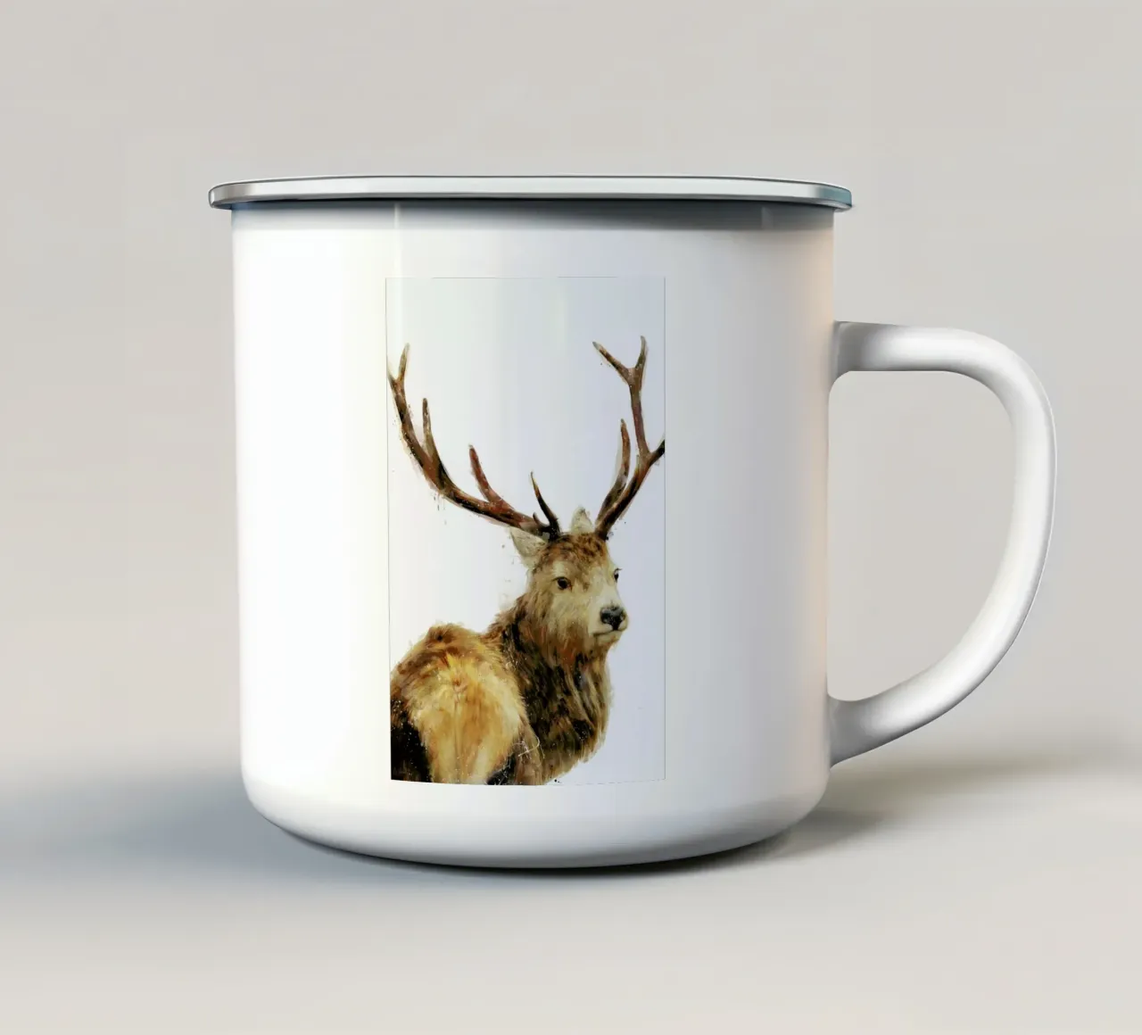 Winter Red Deer tazza in smalto da Amy Hamilton