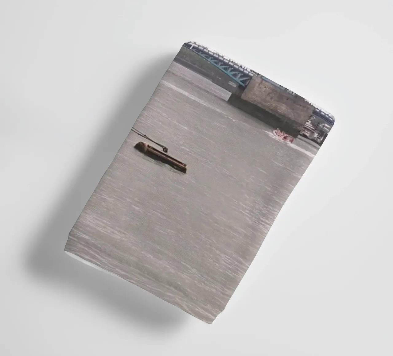 Londra, Inghilterra I Vista dello skyline del Tower Bridge asciugamano da bagno da Julie Travel Photography