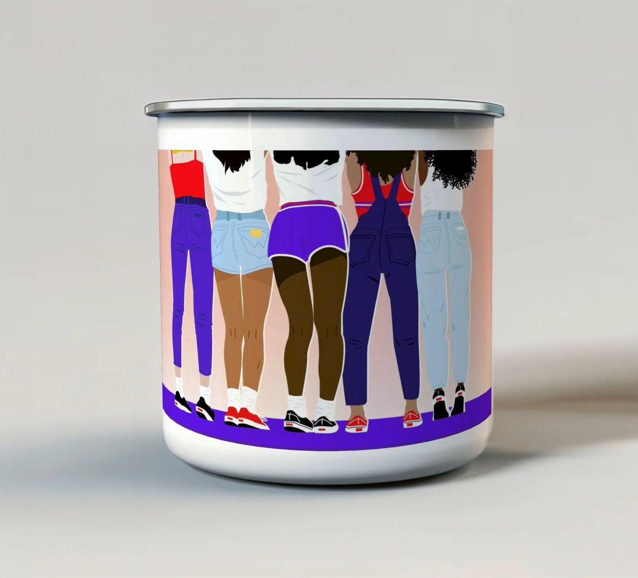 Booty tazza in smalto da Céleste Wallaert