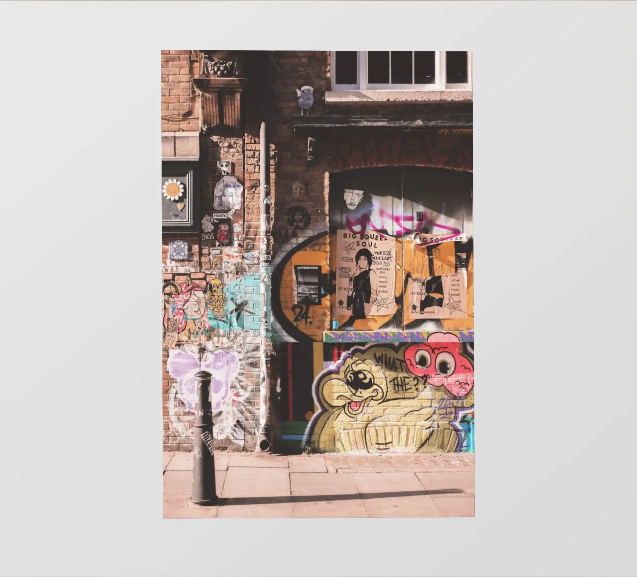 Londra, Inghilterra I Muro di mattoni colorati a Shoreditch telo in pvc da Julie Travel Photography