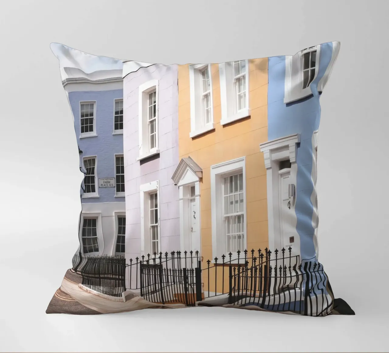Londra, Inghilterra I Street a Notting Hill e case colorate cuscino da Julie Travel Photography