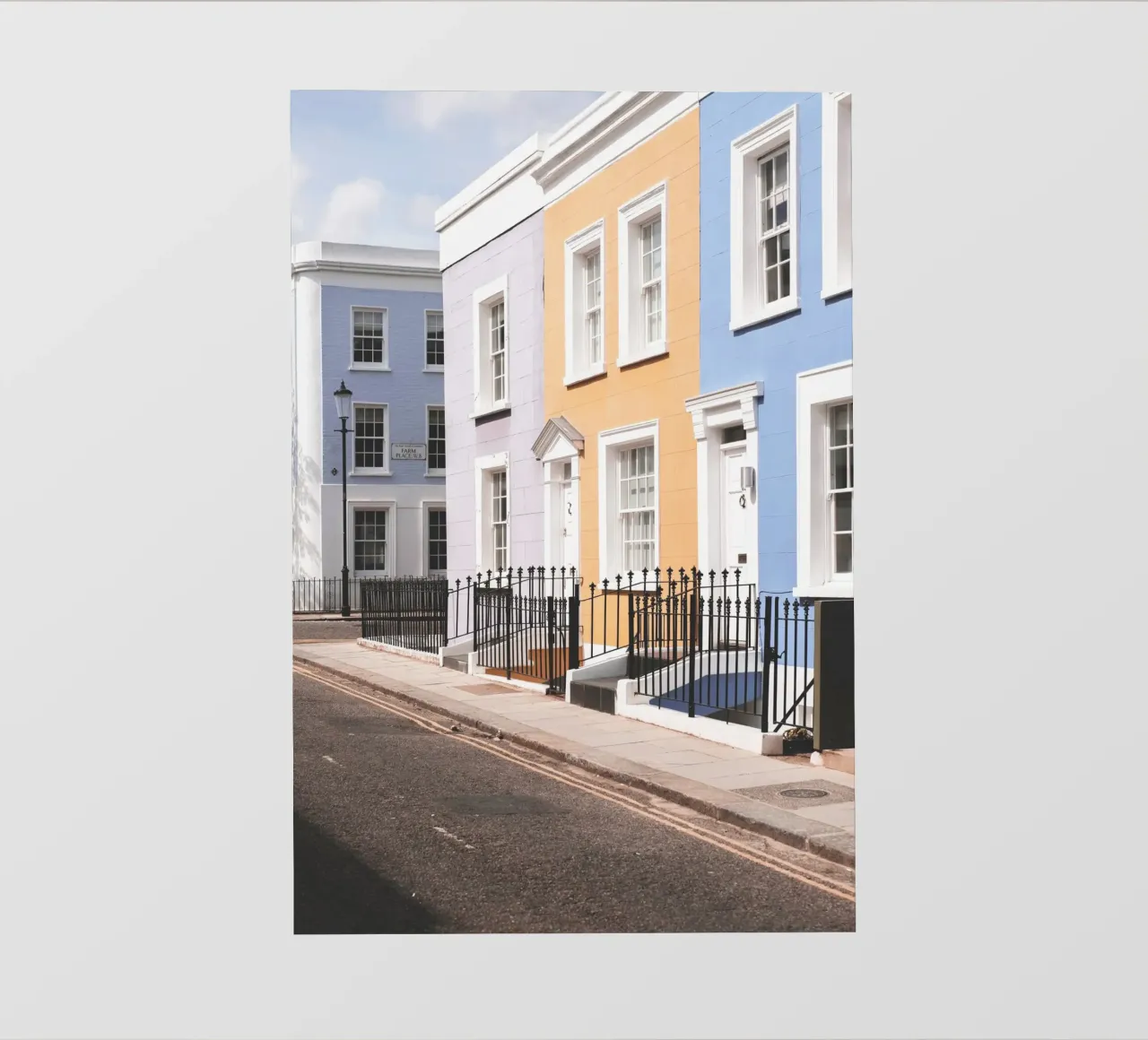 Londra, Inghilterra I Street a Notting Hill e case colorate pellicola backlit da Julie Travel Photography