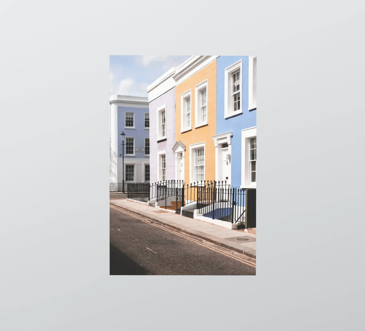 Londra, Inghilterra I Street a Notting Hill e case colorate adesivo da Julie Travel Photography
