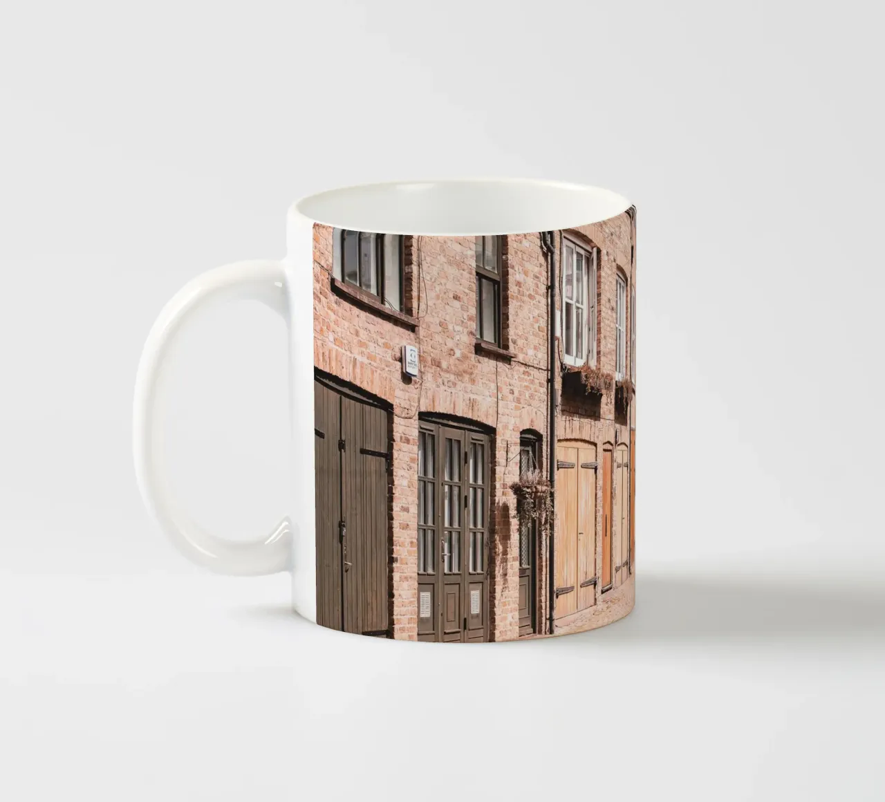 Londra, Inghilterra I Strada lastricata di mattoni a Notting Hill tazza in ceramica da Julie Travel Photography