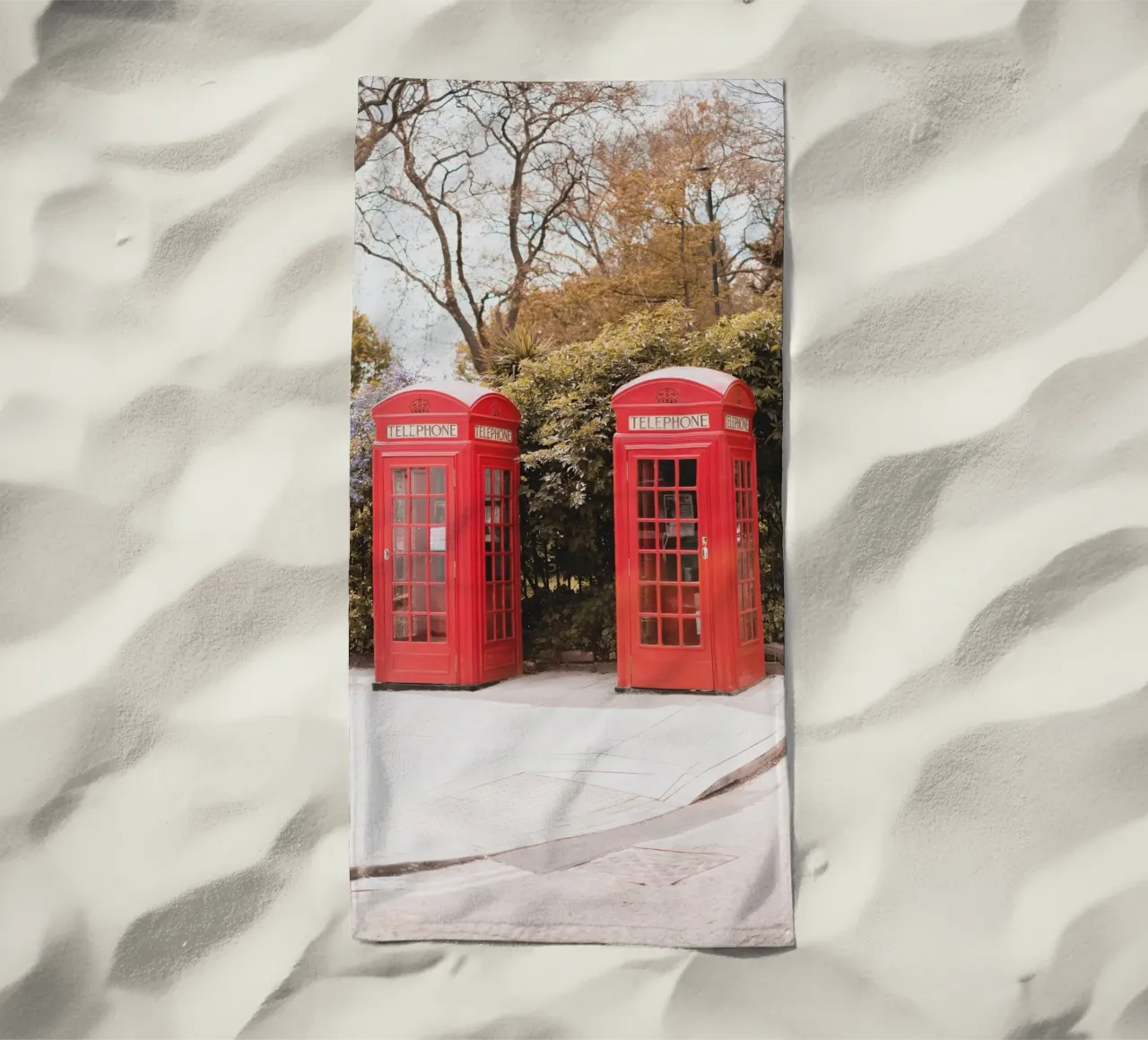 Londra, Inghilterra I Cabine telefoniche rosse inglesi telo mare da Julie Travel Photography