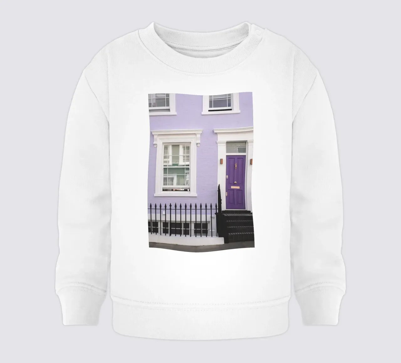 Londra, Inghilterra I Facciata di Notting Hill in viola felpa neonato da Julie Travel Photography