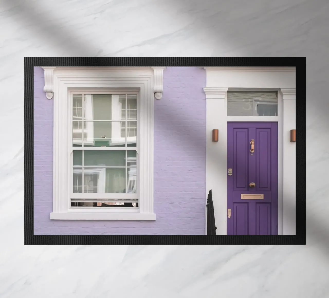Londra, Inghilterra I Facciata di Notting Hill in viola zerbino da Julie Travel Photography