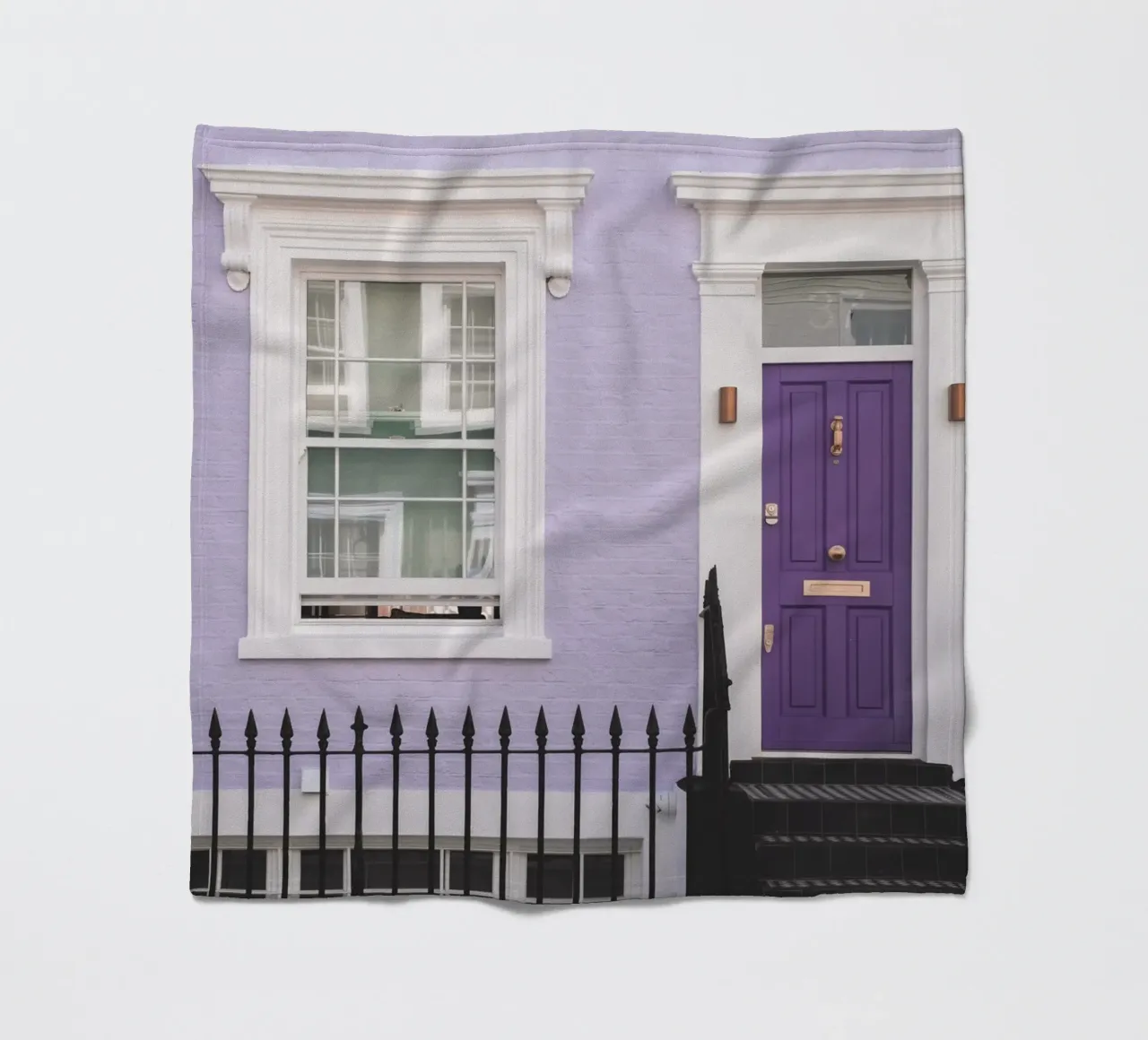 Londra, Inghilterra I Facciata di Notting Hill in viola coperta in pile da Julie Travel Photography