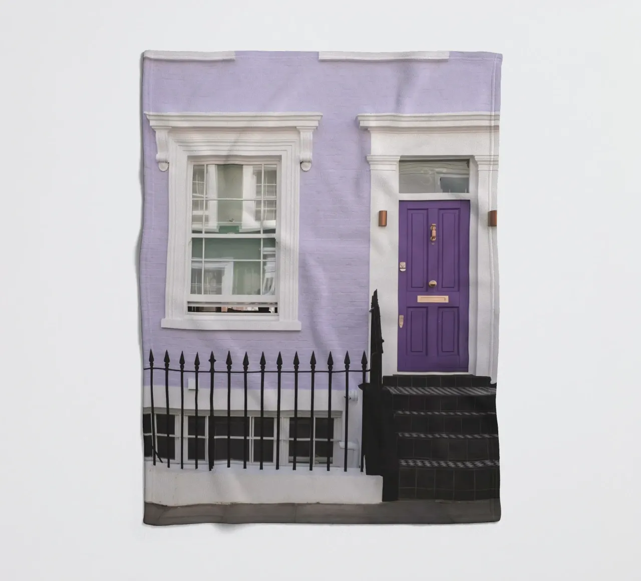 Londra, Inghilterra I Facciata di Notting Hill in viola coperta in pile da Julie Travel Photography