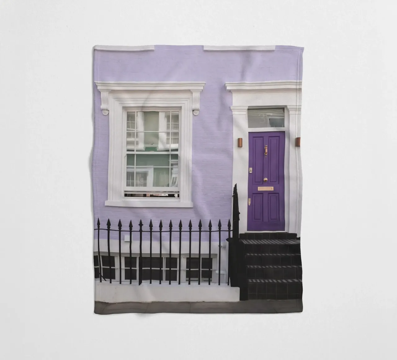 Londra, Inghilterra I Facciata di Notting Hill in viola coperta in pile da Julie Travel Photography