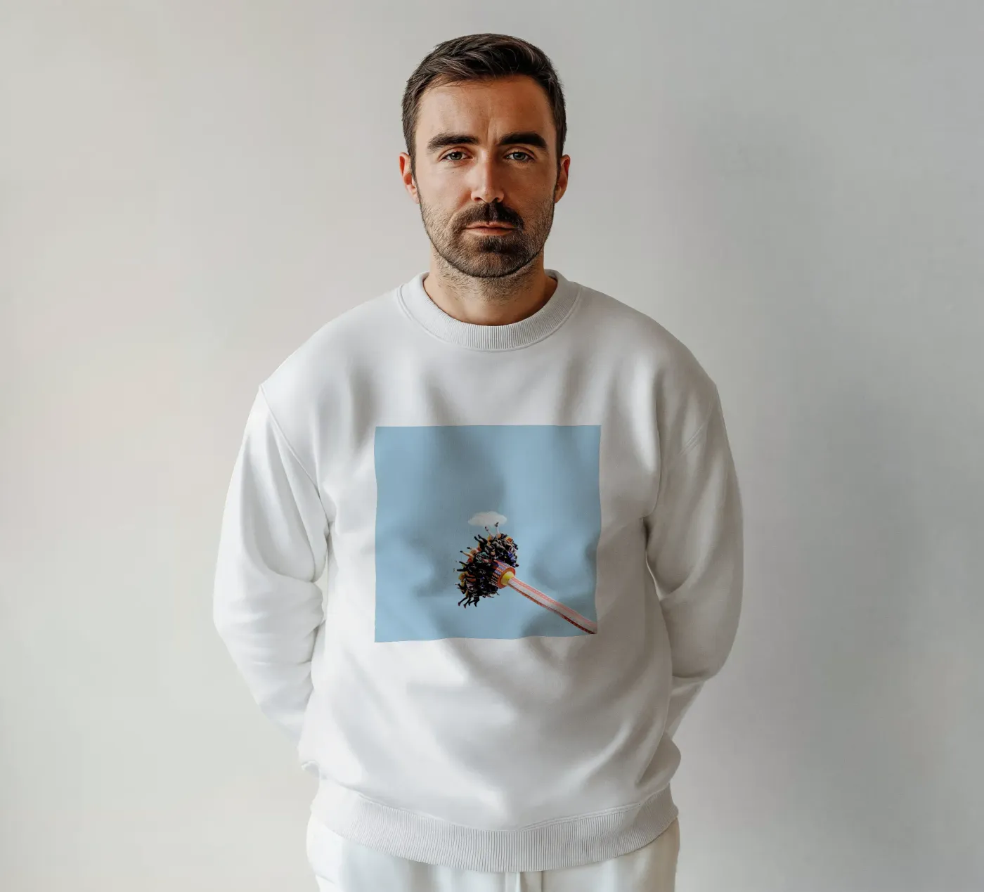 Close sweatshirt by Rafael Burato
