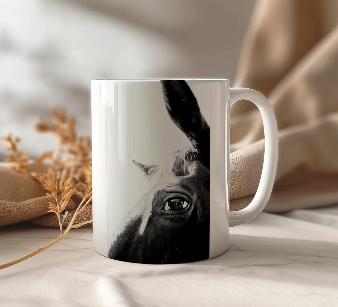 Eye of the Beholder tazza in ceramica da Victoria Frost