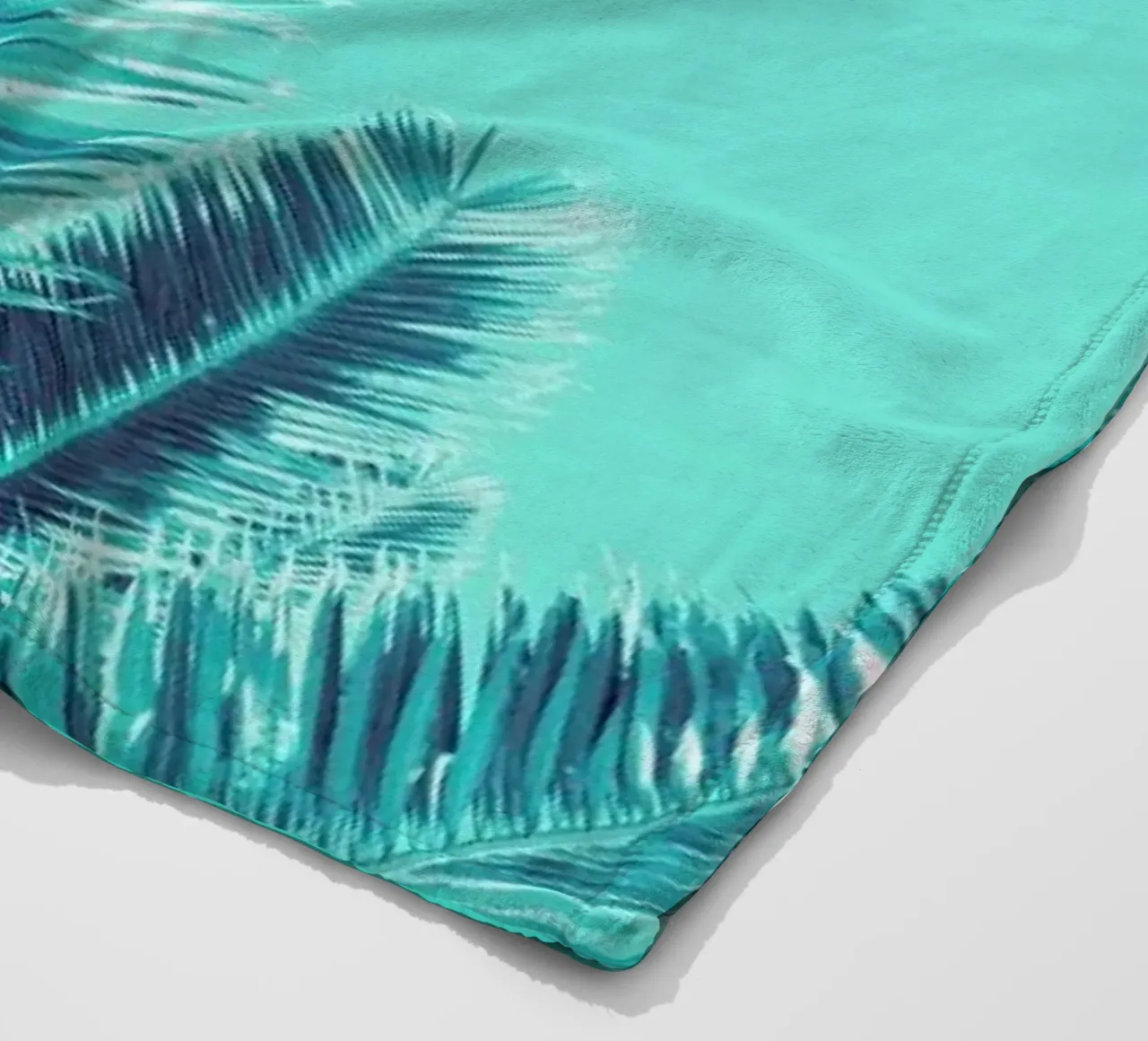 Green Palm Trees coperta in pile da Victoria Frost