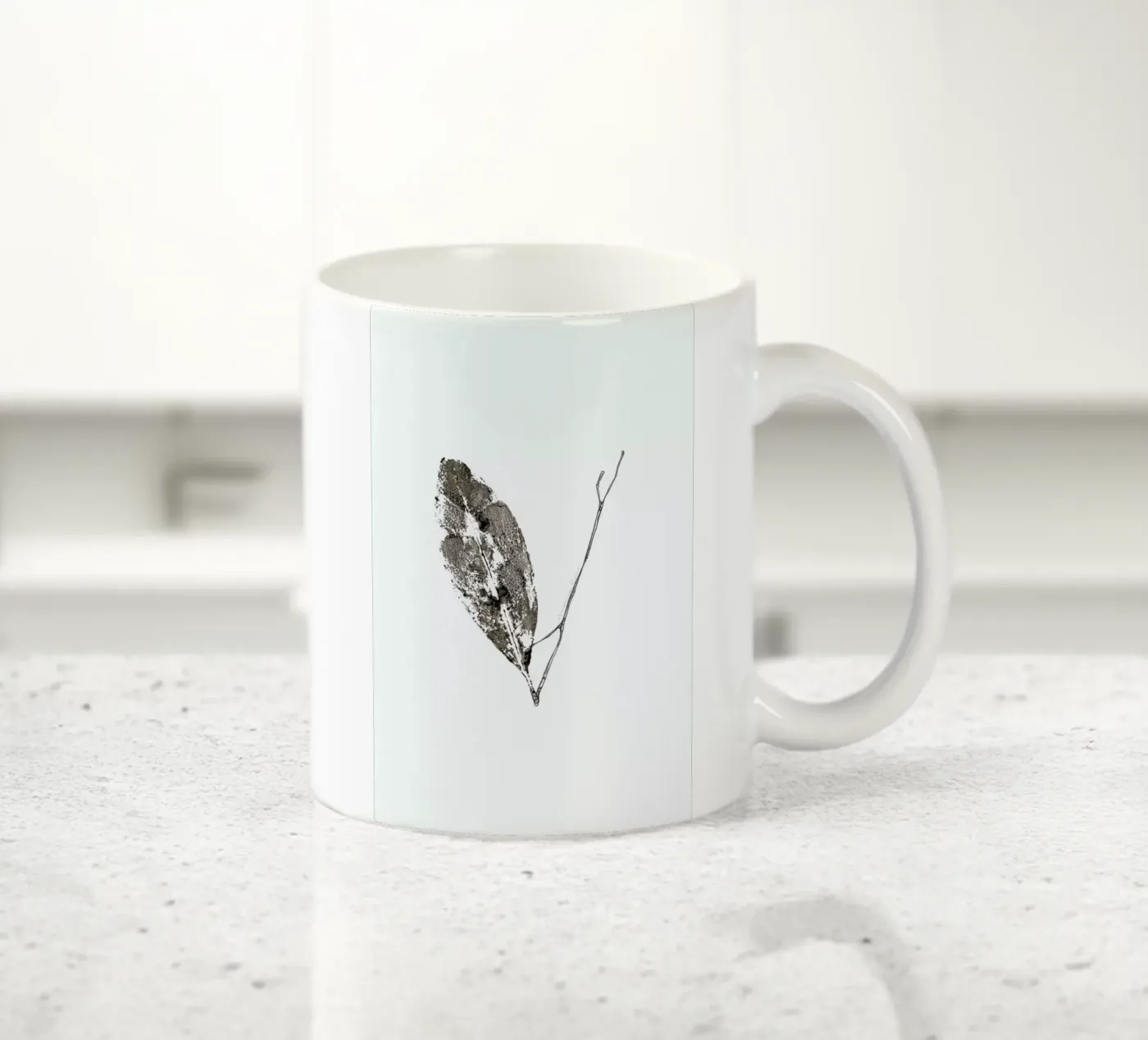 V ceramic mug by Marina Guiu