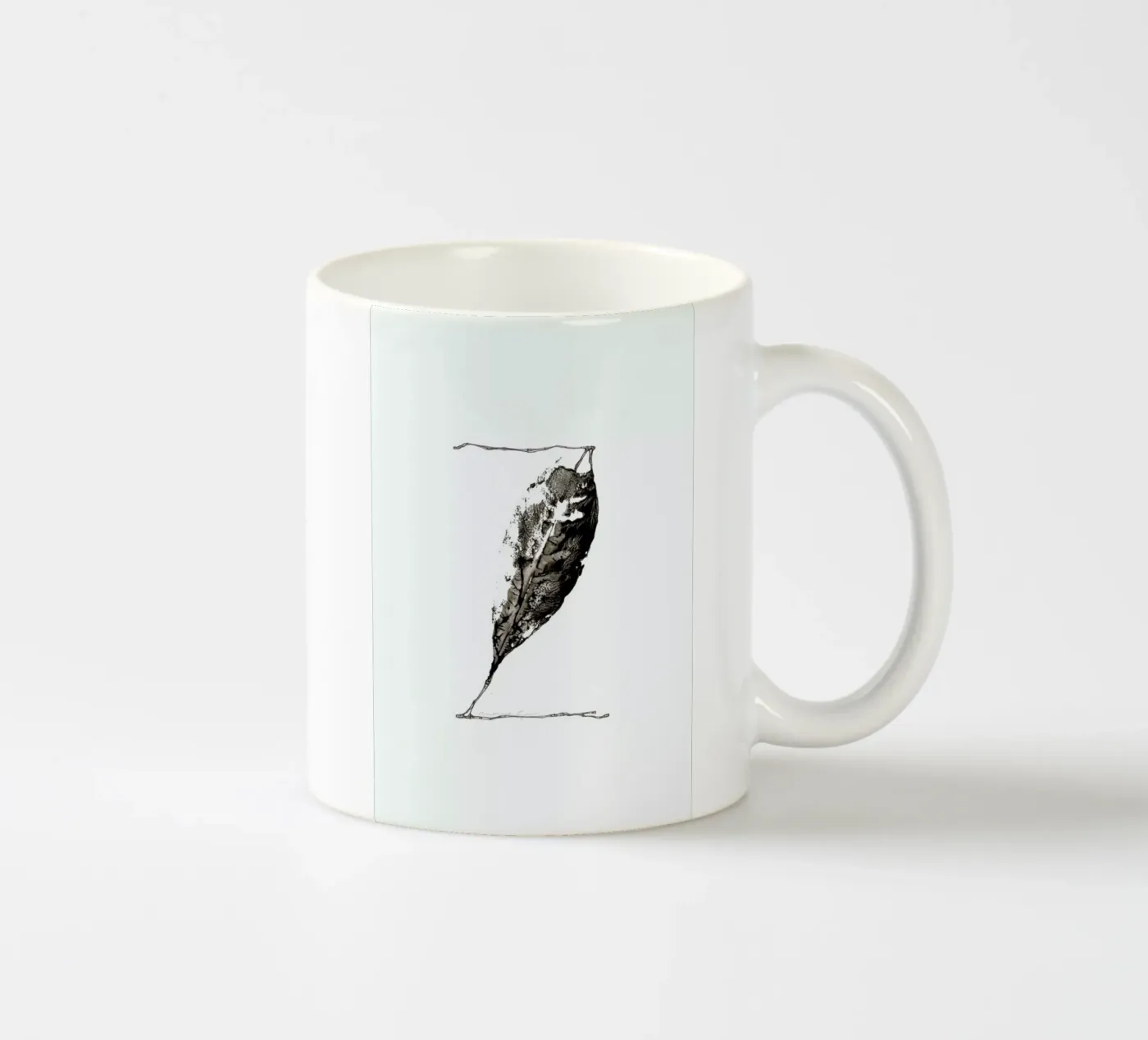 Z ceramic mug by Marina Guiu
