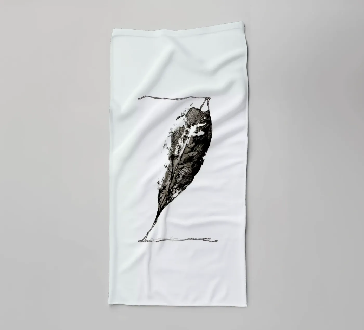 Z towel by Marina Guiu