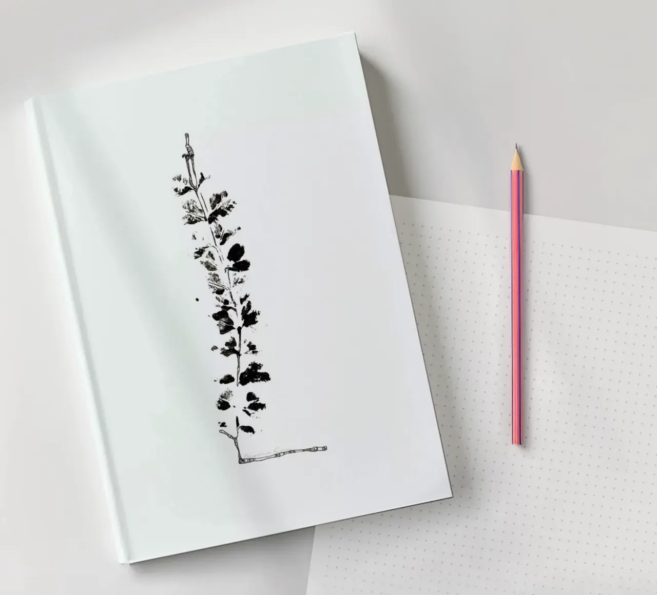 L notebook by Marina Guiu