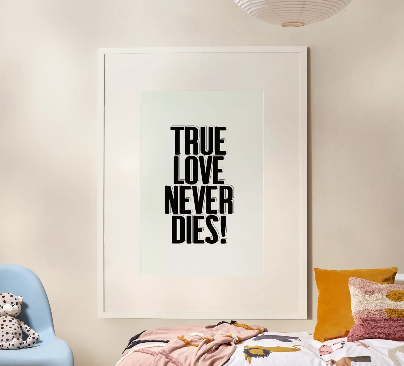 True Love poster da Honeymoon Hotel