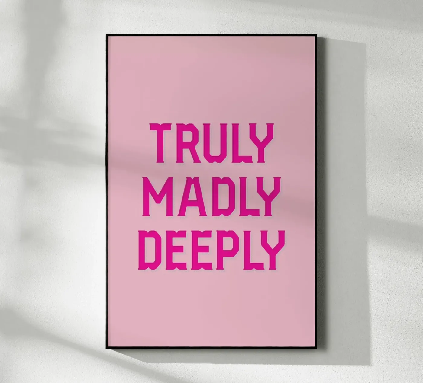 Truly Madly plexiglass da Honeymoon Hotel