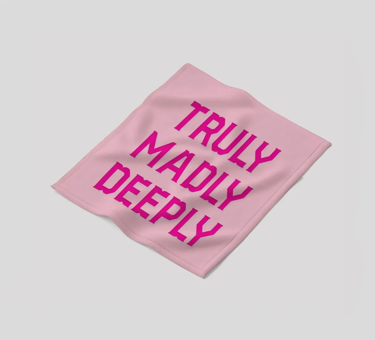 Truly Madly coperta in pile da Honeymoon Hotel