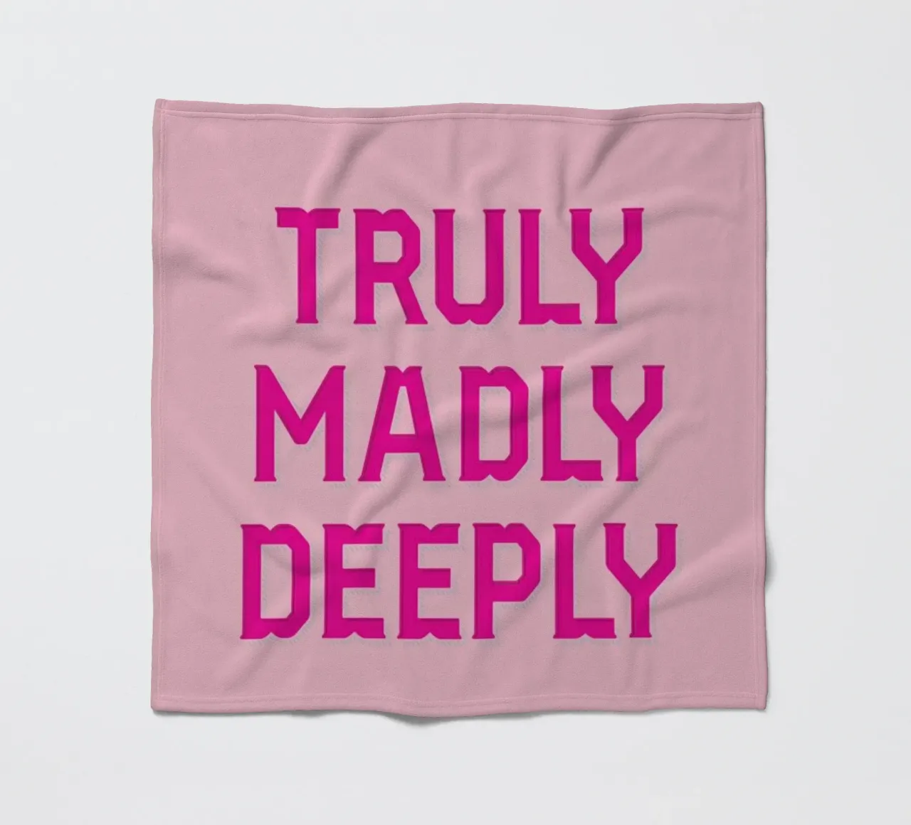 Truly Madly coperta in pile da Honeymoon Hotel