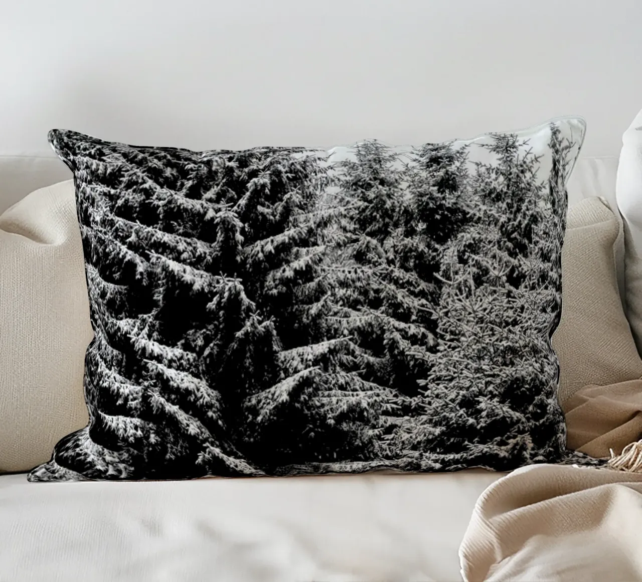 Snowy Christmas Trees cuscino da Studio Nahili
