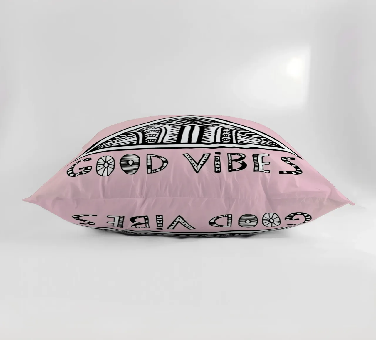 Good Vibes Pink Blue cuscino da Vasare Nar