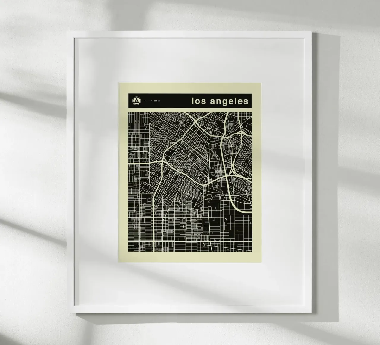 Los Angeles Map poster con telaio in plastica da Jazzberry Blue
