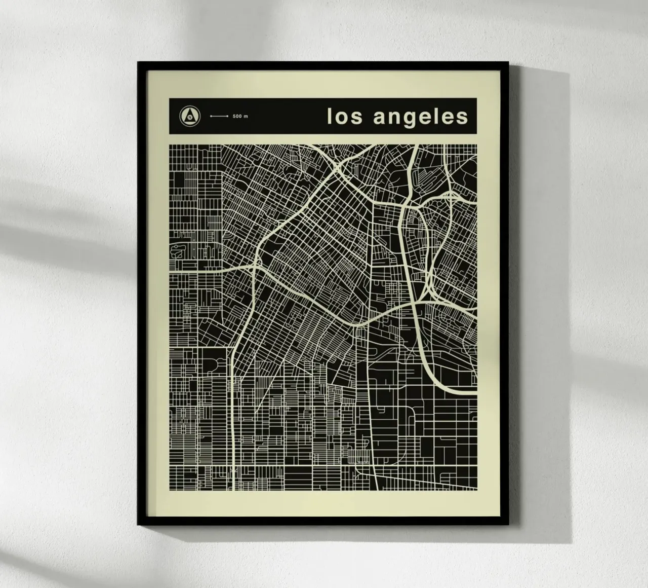 Los Angeles Map poster con telaio in plastica da Jazzberry Blue