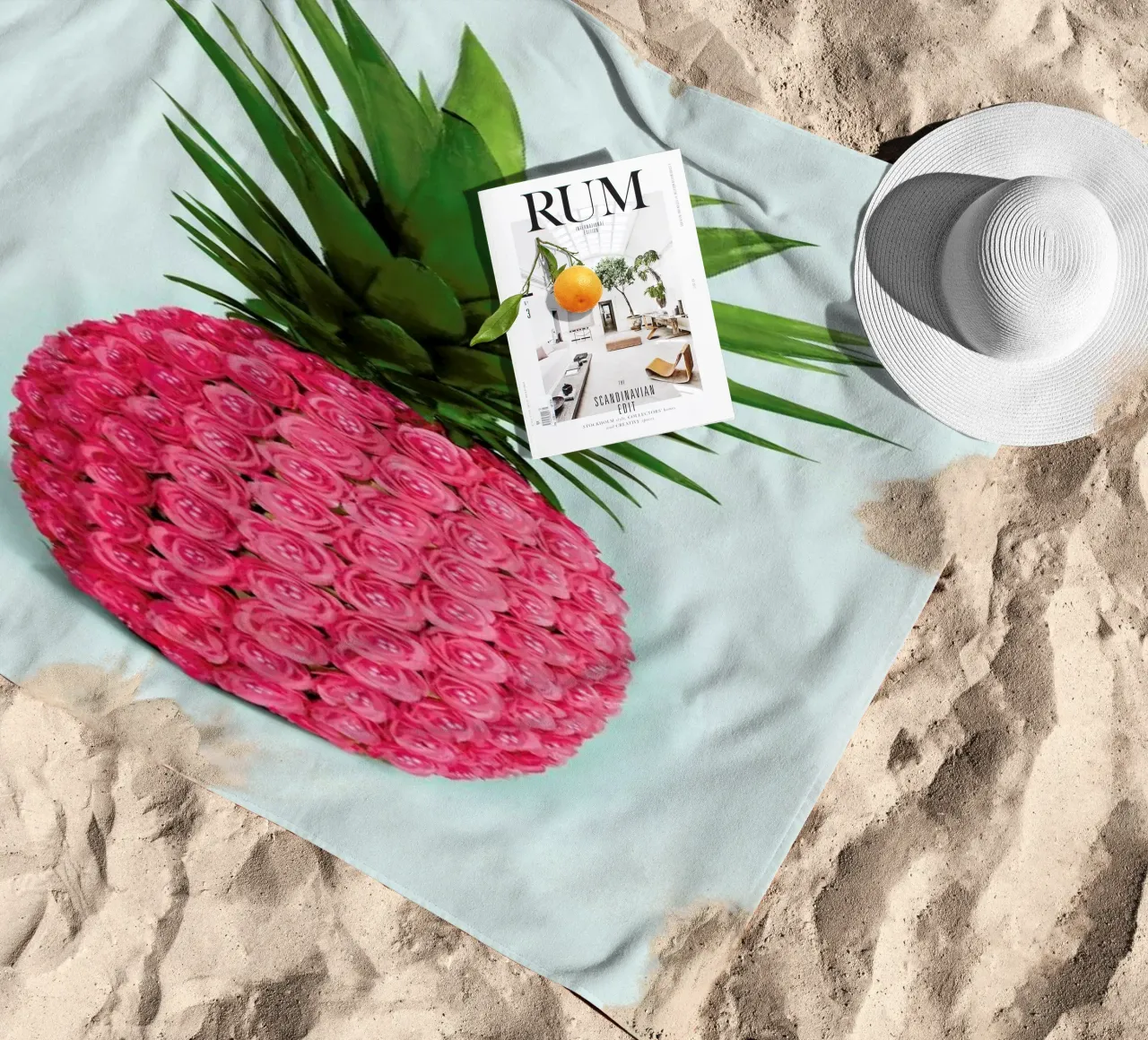 Pineapple Roses telo mare da Paul Fuentes Design