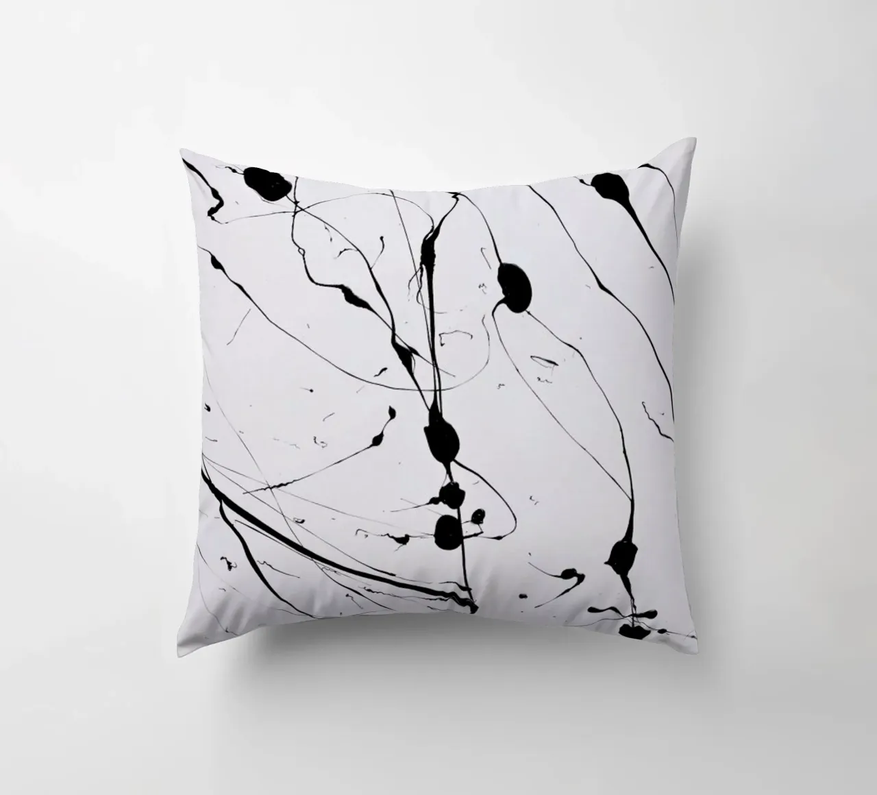 EXPRESSION 1 decorative cushion by FRITSCH&FRITSCH