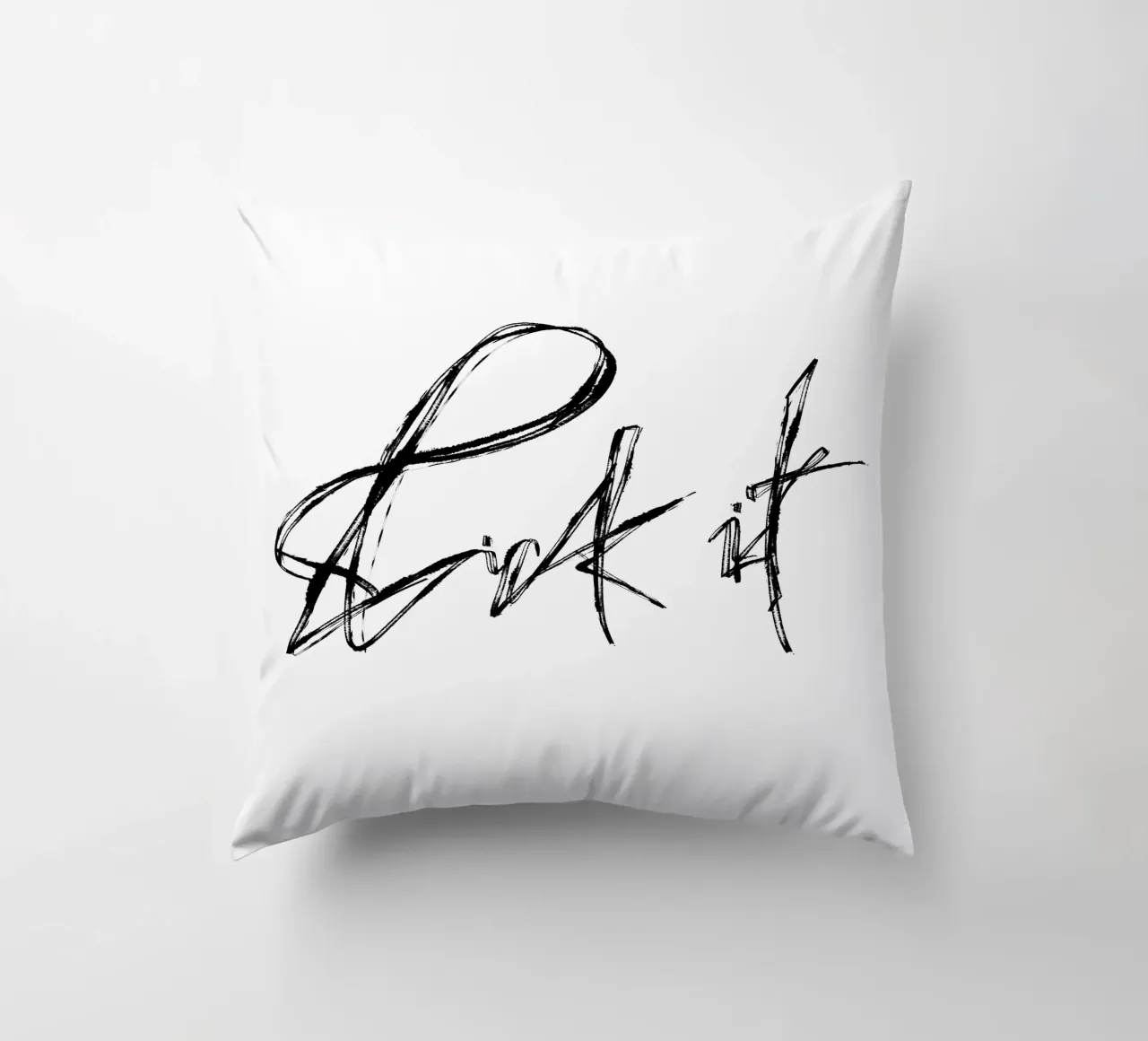 Lick it cuscino da LIMITED EDITION LETTERS
