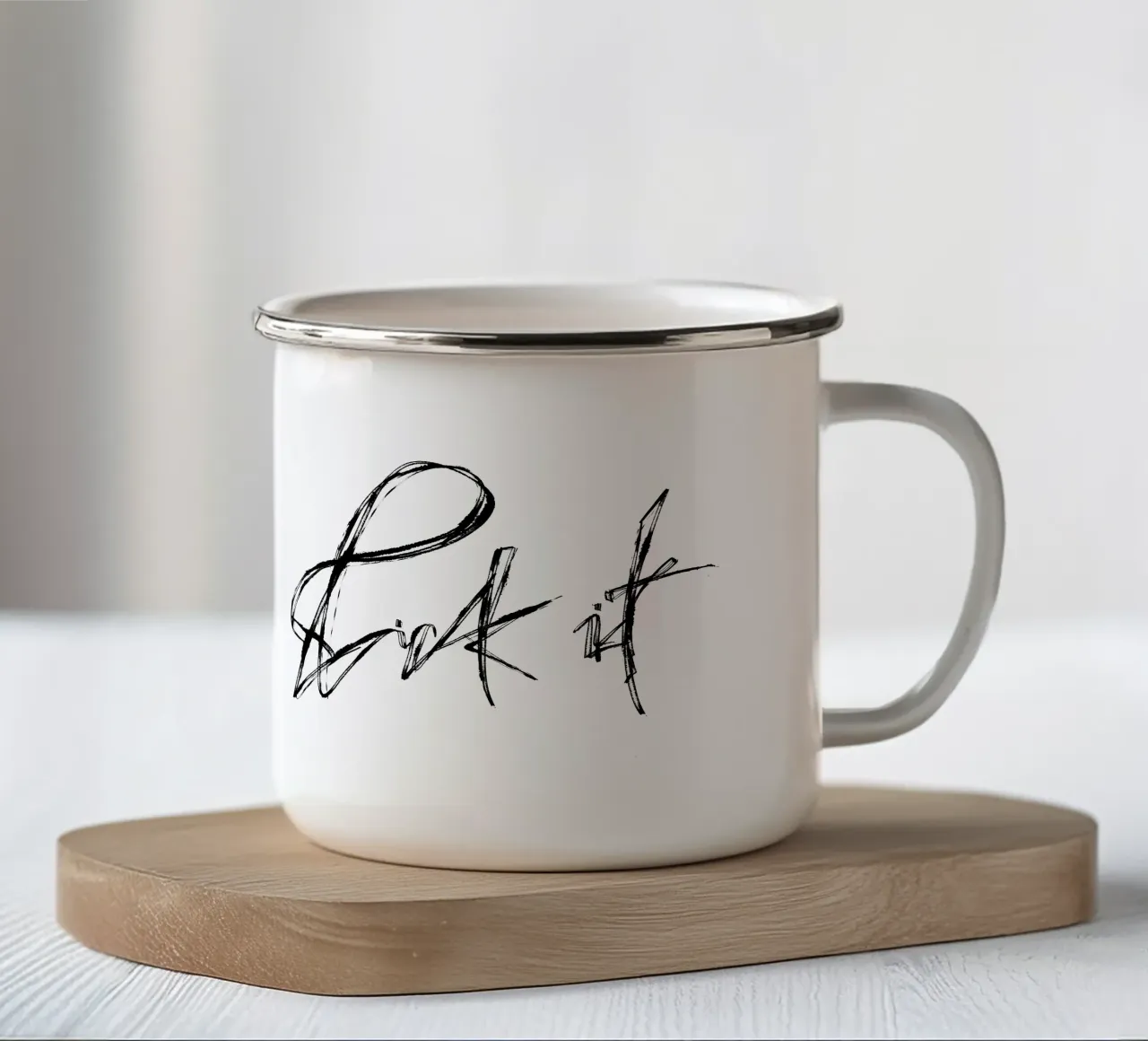 Lick it tazza in smalto da LIMITED EDITION LETTERS