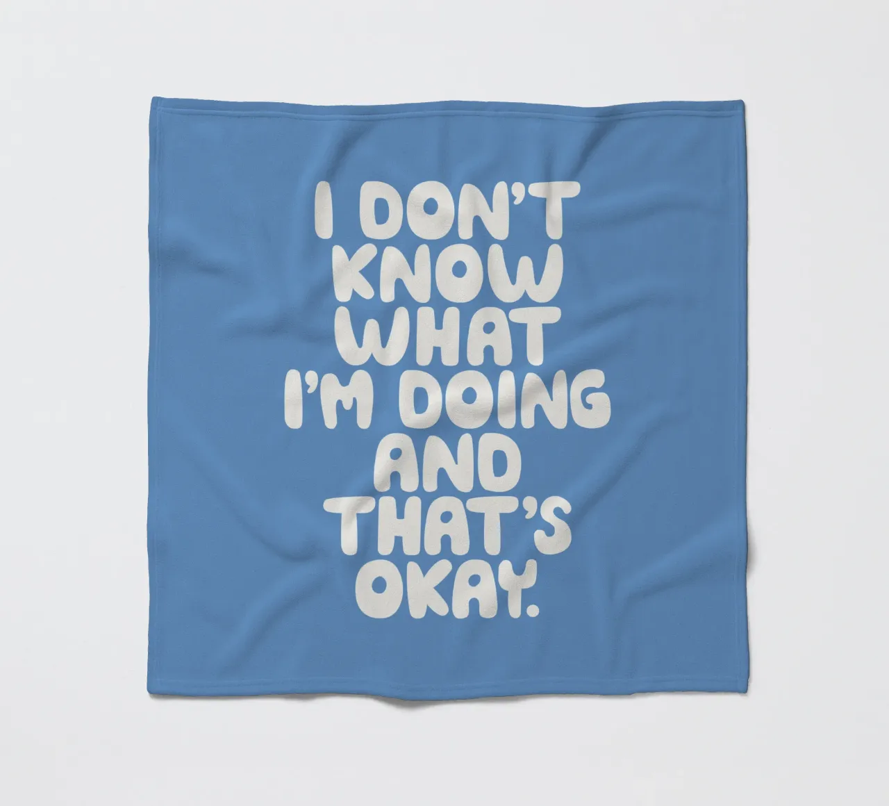 Ich weiß nicht, was ich tue, und das ist in Ordnung Whimsical Design Fleecedecke von THE MOTIVATED TYPE