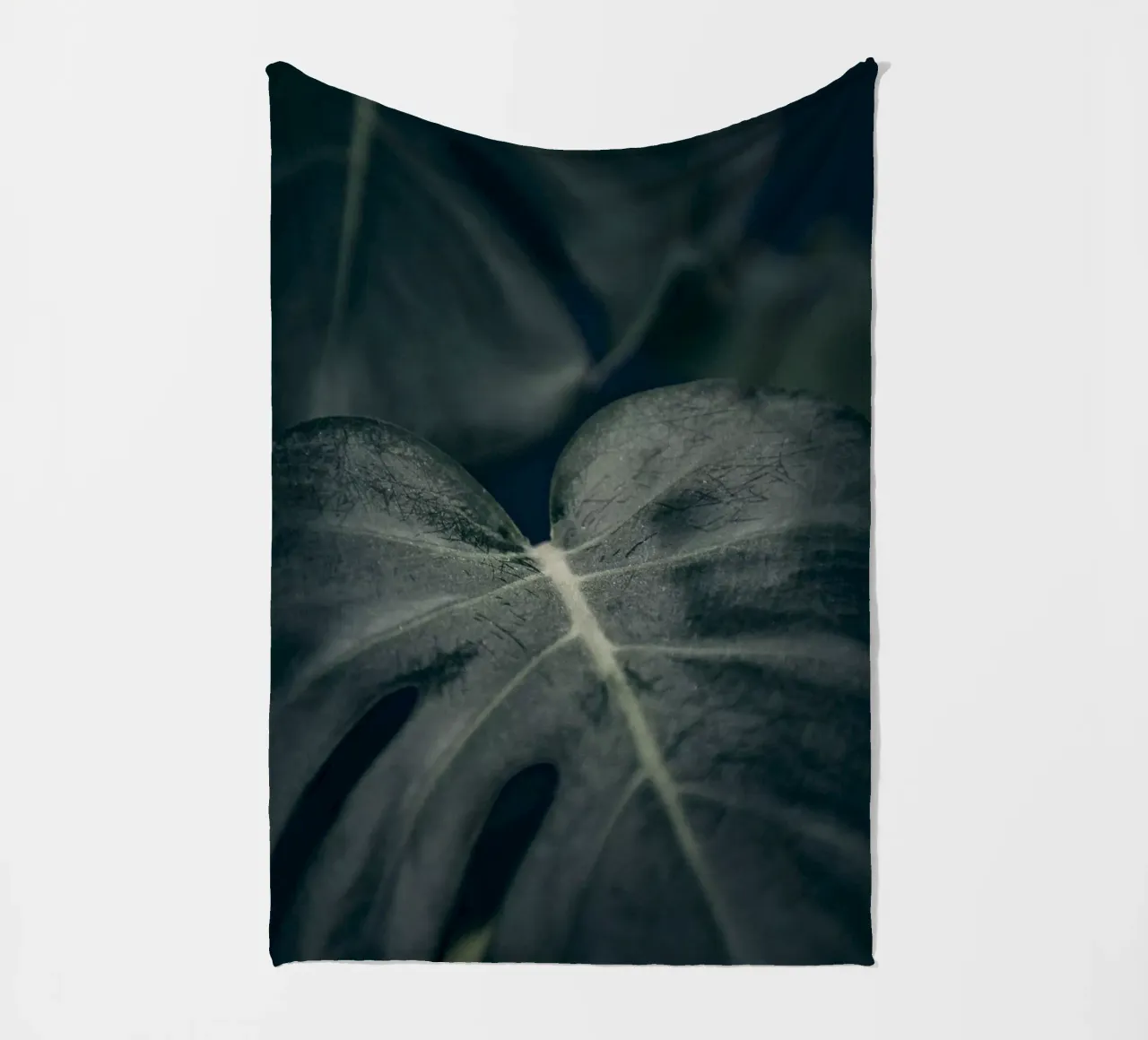Moody Monstera 2 coperta in pile da Klaus with K