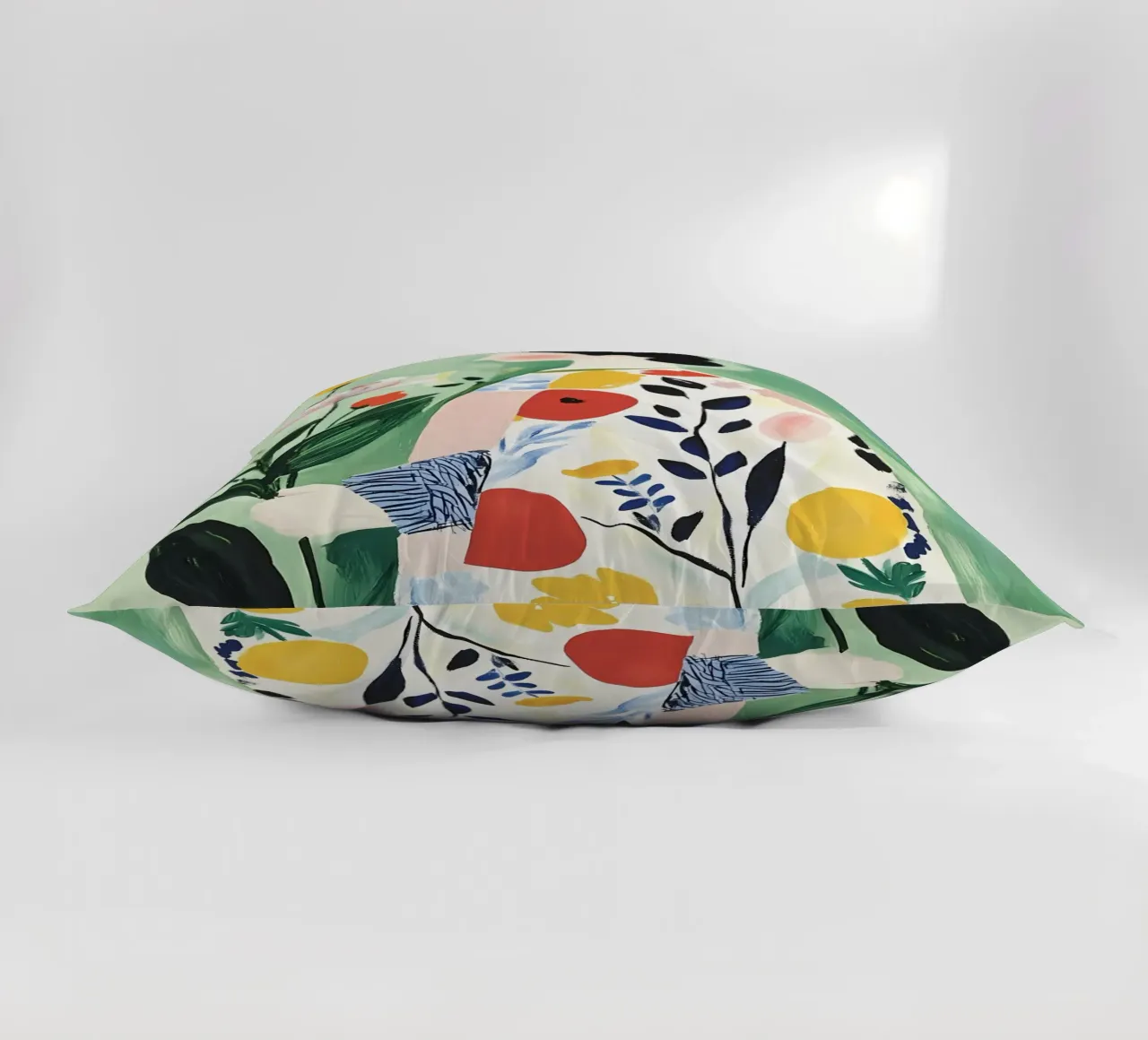 Donna con fiori cuscino da IamHomeStudio