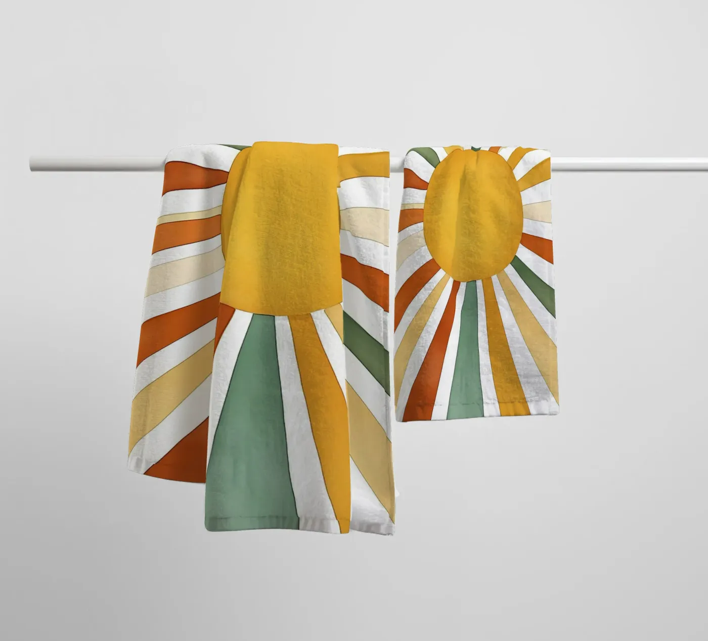 zonnestralen badhanddoek van IamHomeStudio
