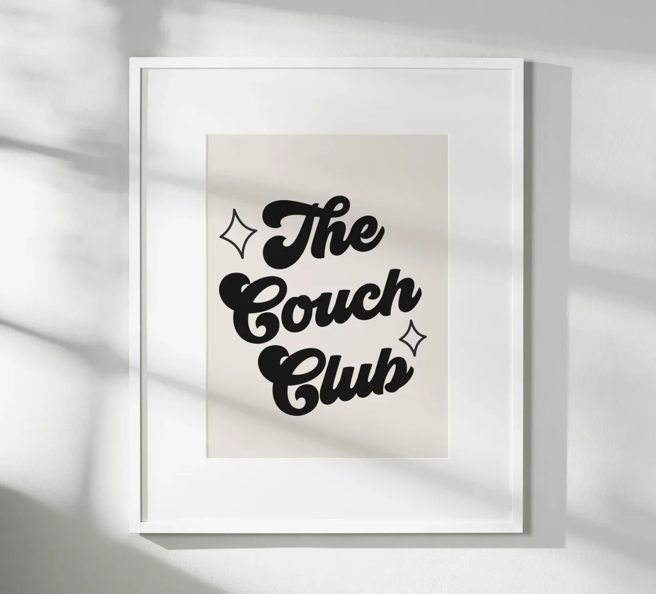 Il Couch Club Citazione poster con telaio in plastica da Paigaam Studio
