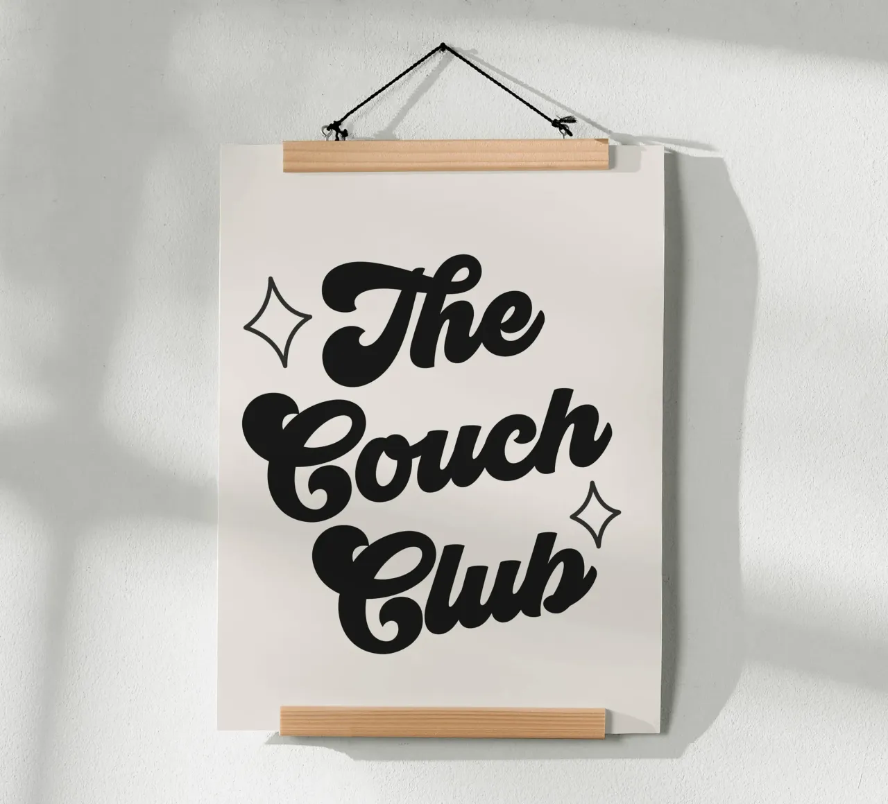Il Couch Club Citazione poster con telaio in plastica da Paigaam Studio