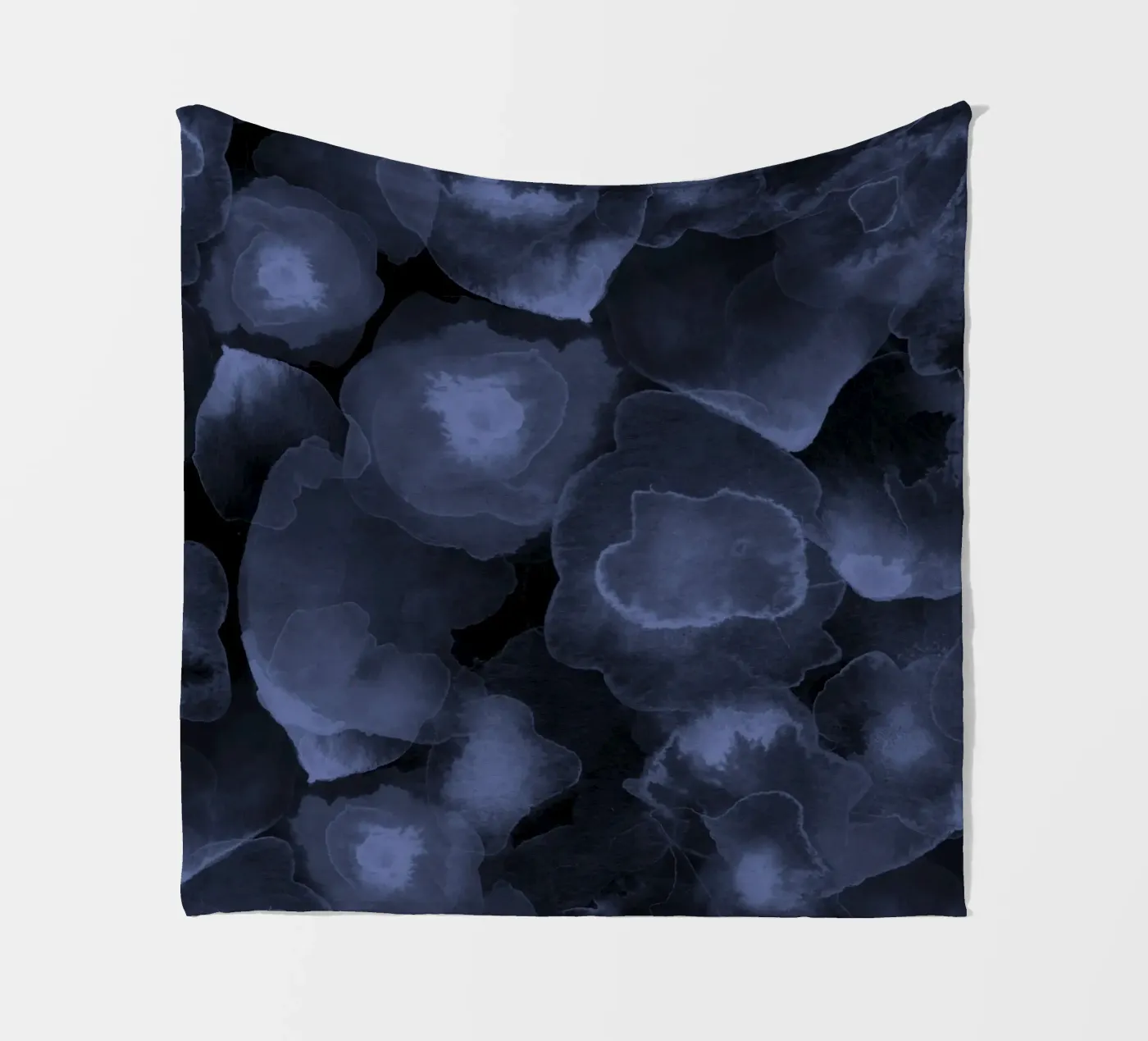 blue bubble fleecedeken van Giulio Iurissevich