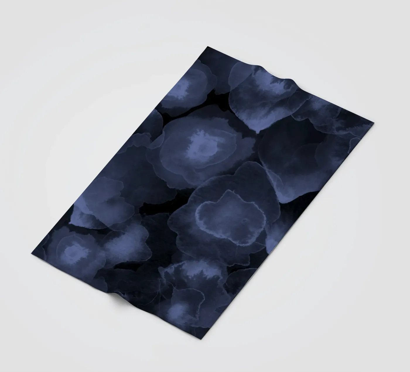 blue bubble fleecedeken van Giulio Iurissevich