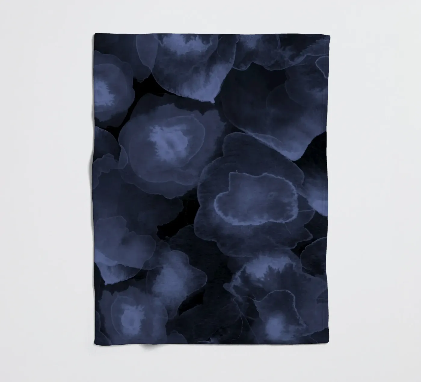 blue bubble fleecedeken van Giulio Iurissevich