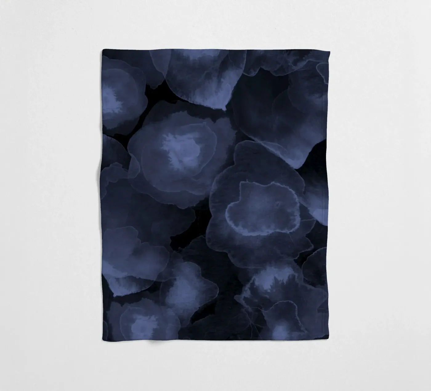 blue bubble fleecedeken van Giulio Iurissevich