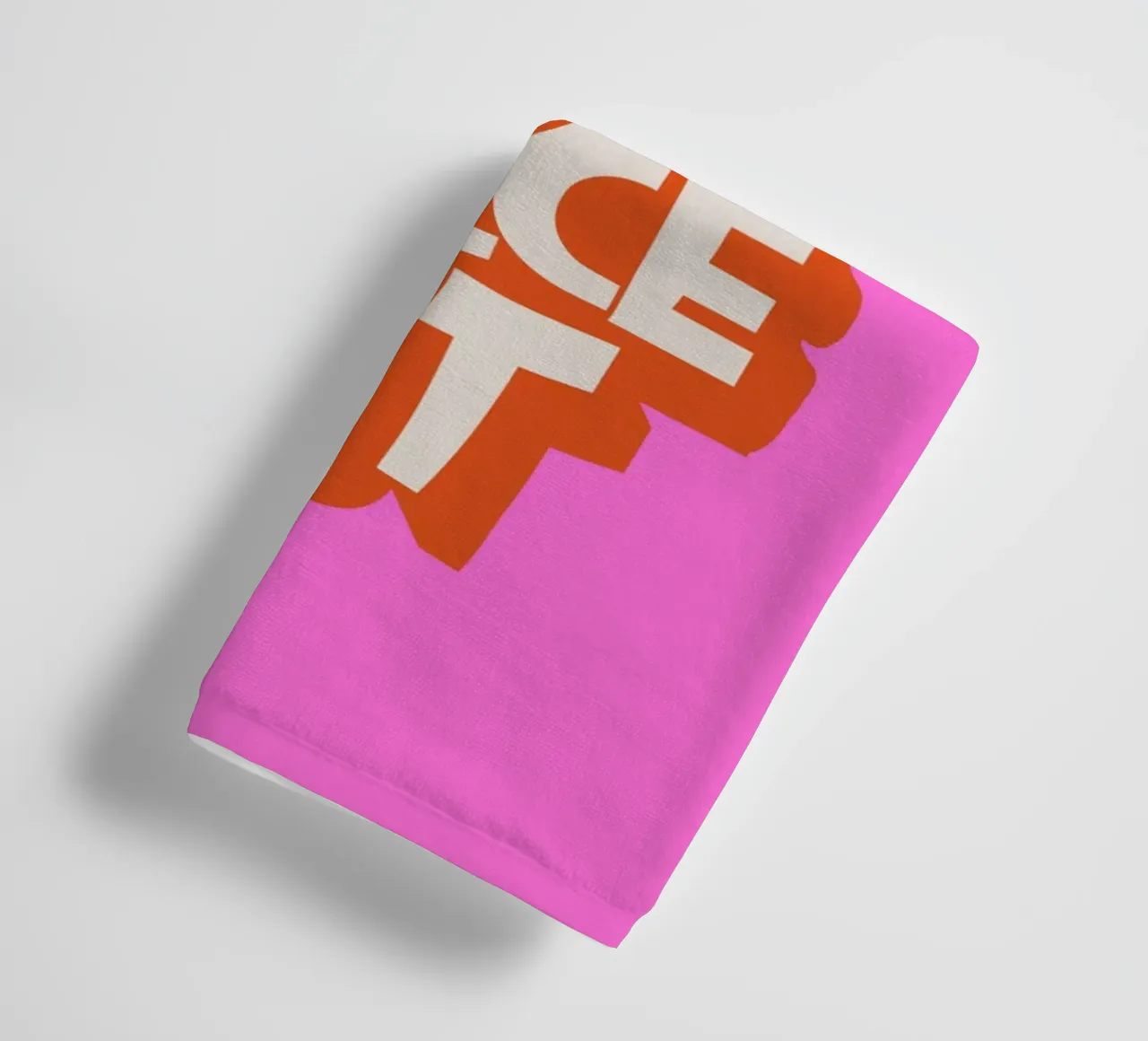 "When In Doubt Dance It Out" Typo Art Print - Pink & Orange asciugamano da bagno da showmemars