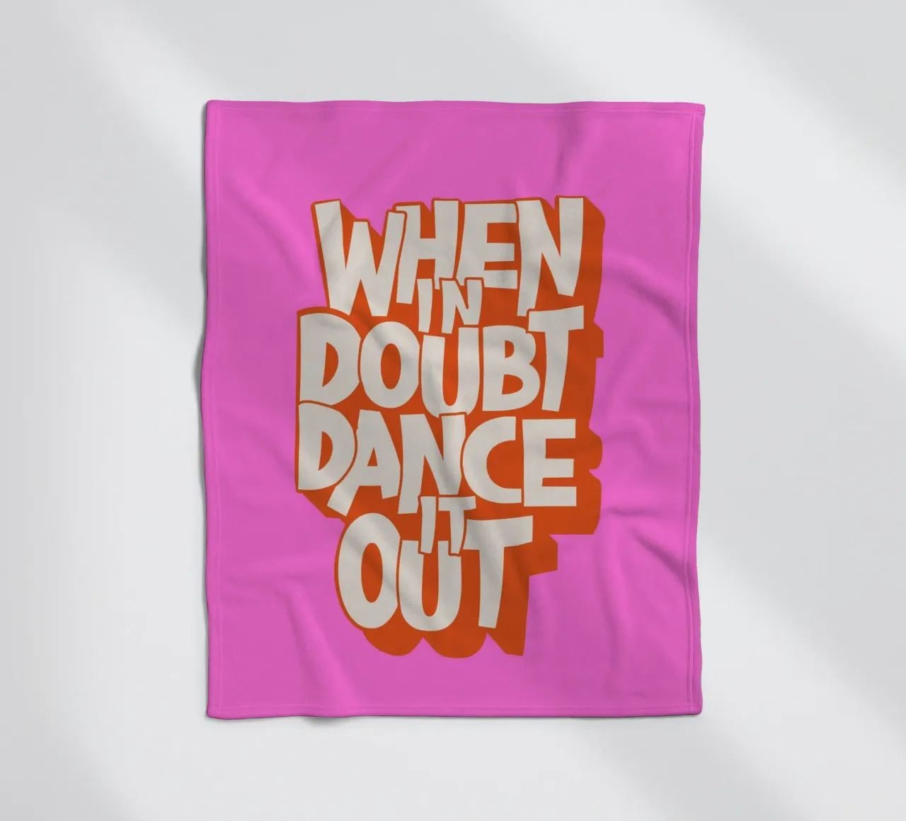 "When In Doubt Dance It Out" Typo Art Print - Pink & Orange coperta in pile da showmemars