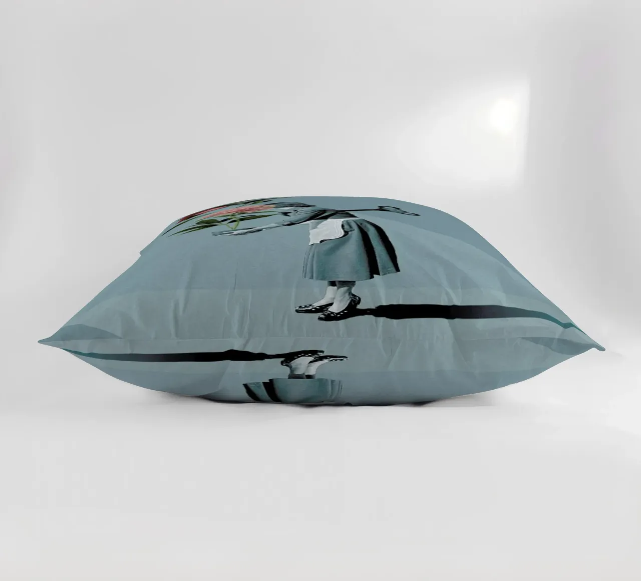 Freedom is Routine cuscino da Maarten Léon