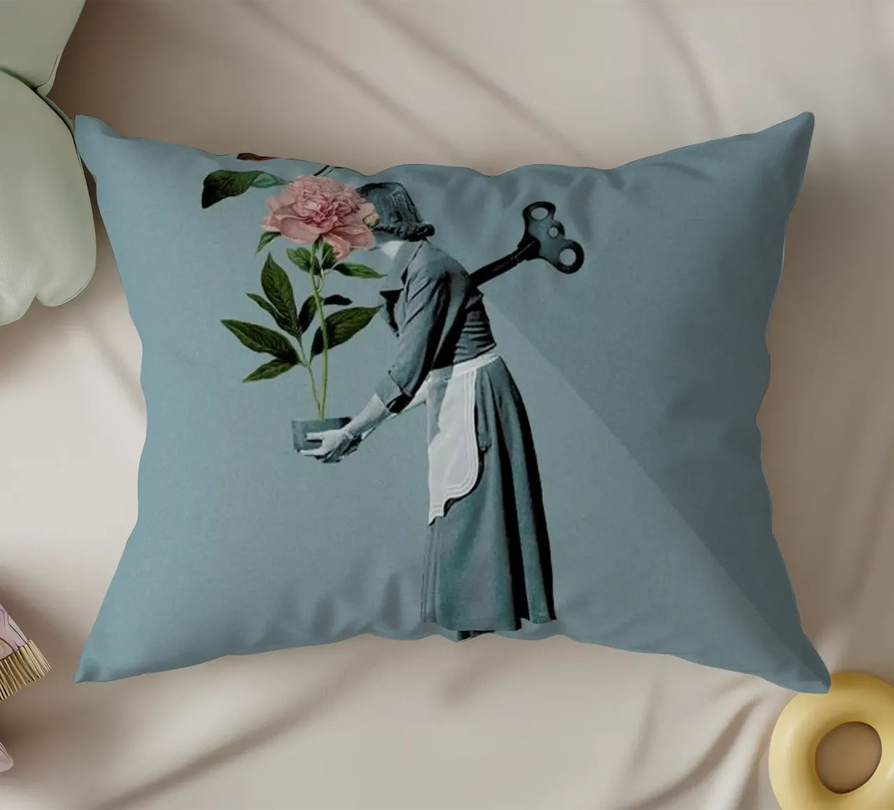 Freedom is Routine cuscino da Maarten Léon