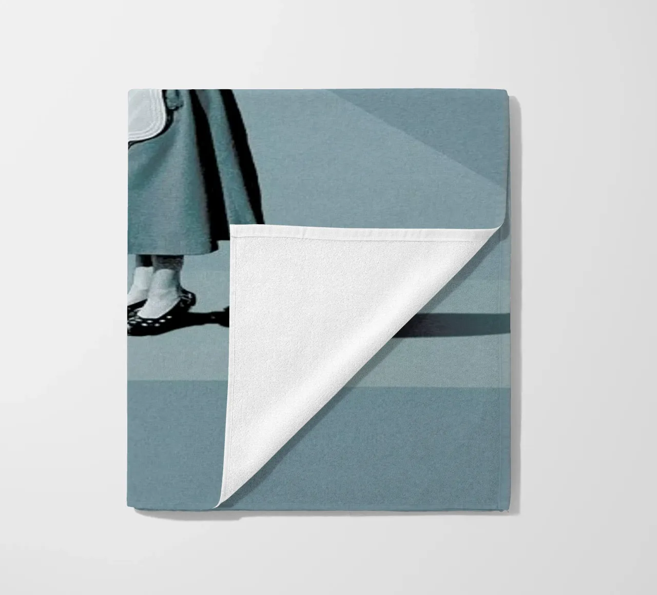 Freedom is Routine telo mare da Maarten Léon