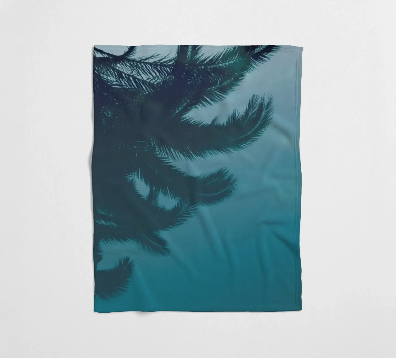 Palms In The Pool coperta in pile da Studio Nahili