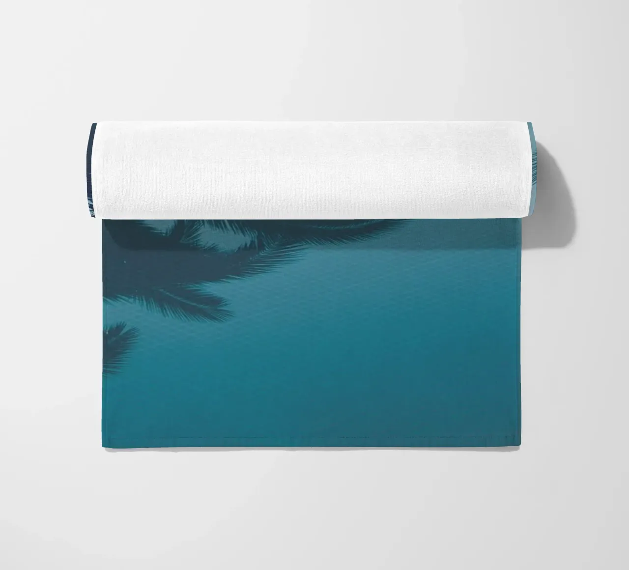 Palms In The Pool telo mare da Studio Nahili